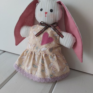 Öltöztethető  nyuszika - játék & sport - plüssállat & játékfigura - nyuszi - Meska.hu