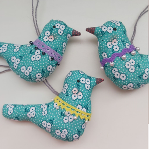 Gyöngyös, csipkés kismadarak - Meska.hu