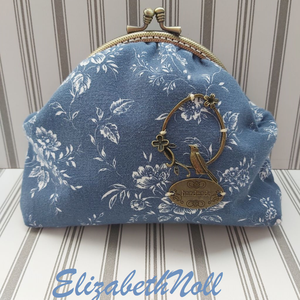 Virágos, madárkás neszesszer - Meska.hu