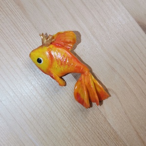 Bross. Aranyhal Polimer agyag  - ékszer - kitűző és bross - ruha & cipőklipsz - Meska.hu