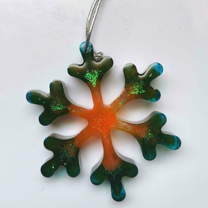 karácsonyfa dísz karácsony Hópehely epoxigyanta  - karácsony - karácsonyi lakásdekoráció - karácsonyfadíszek - Meska.hu