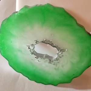 Asztaldísz.  Támogatás egy csészéhez.  Epoxi gyantával. 12 cm - karácsony - karácsonyi lakásdekoráció - ünnepi asztaldekoráció - Meska.hu
