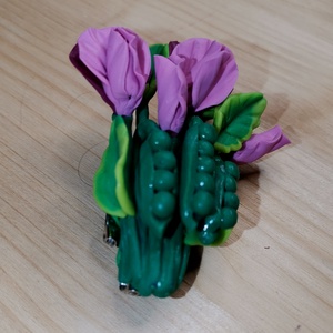 Bross csokor borsó  - ékszer - kitűző és bross - kitűző - Meska.hu