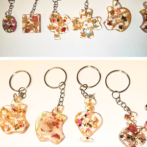 Kulcstartó epoxigyantából rózsaszín és kék színben. Költség 1 darab termékre  - táska & tok - kulcstartó & táskadísz - táskadísz - Meska.hu