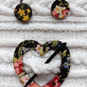 Elegáns, virágos, fa sáltű és fülbevaló szett - Meska.hu