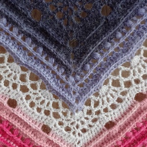 Erdei gyümölcs ���� horgolt vállkendő - ruha & divat - sál, sapka, kendő - vállkendő - Meska.hu