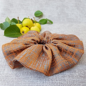 Textil hajgumi, scrunchie - óriás - narancs/ezüst - kb. 16-17 cm - ruha & divat - hajdísz & hajcsat - hajgumi - Meska.hu