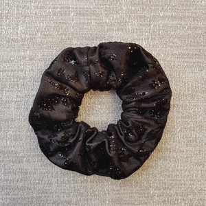 Textil hajgumi, scrunchie - fekete - kb. 8-9 cm - ruha & divat - hajdísz & hajcsat - hajgumi - Meska.hu