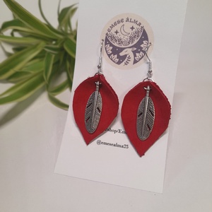 Bőr-toll fülbi - ékszer - fülbevaló - lógó fülbevaló - Meska.hu