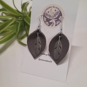 Bőr-toll fülbi, Ékszer, Fülbevaló, Lógó fülbevaló, Bőrművesség, Ékszerkészítés, MESKA