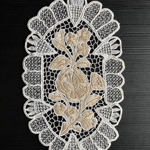 Kalocsai mintás riselt terítő - 28,5 x 17 cm - Meska.hu