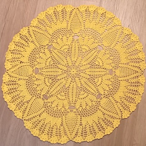 Kézzel horgolt sárga csipke terítő - romantikus lakásdekor, Otthon & Életmód, Lakástextil, Abrosz, terítő, Asztalközép terítő, Horgolás, MESKA