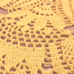 Kézzel horgolt sárga csipke terítő - romantikus lakásdekor - otthon & életmód - lakástextil - abrosz, terítő - asztalközép terítő - Meska.hu