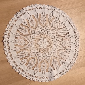 Kézzel horgolt halvány szürke csipke terítő - romantikus lakásdekor, Otthon & Életmód, Lakástextil, Abrosz, terítő, Asztalközép terítő, Horgolás, MESKA