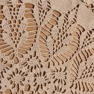 Kézzel horgolt halvány szürke csipke terítő - romantikus lakásdekor - otthon & életmód - lakástextil - abrosz, terítő - asztalközép terítő - Meska.hu