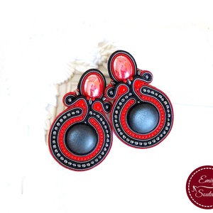 Elegáns piros-fekete sujtás fülbevaló alkalmi - ékszer - fülbevaló - klipsz - Meska.hu