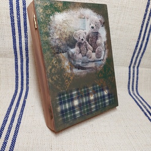 Macis karácsonyi könyv formájú doboz, Otthon & Életmód, Dekoráció, Asztal és polc dekoráció, Díszdoboz, Festett tárgyak, Famegmunkálás, MESKA