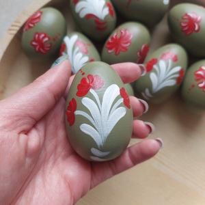 Kézzel festett fa tojás 9 db zöld- piros - otthon & életmód - dekoráció - asztal és polc dekoráció - asztaldísz - Meska.hu