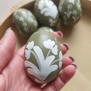 Kézzel festett fa tojás 5 db olívazöld fehér mintával - otthon & életmód - dekoráció - asztal és polc dekoráció - asztaldísz - Meska.hu