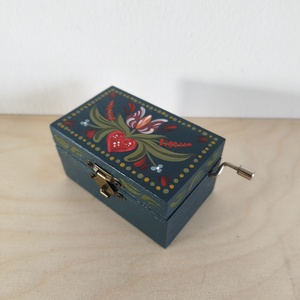 Zenedoboz- hartai népi mintával, Otthon & Életmód, Dekoráció, Asztal és polc dekoráció, Zenedoboz, Festett tárgyak, MESKA
