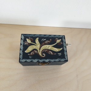 Zenedoboz- kórósi népi mintával - otthon & életmód - dekoráció - asztal és polc dekoráció - zenedoboz - Meska.hu