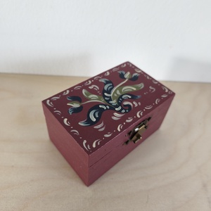 Zenedoboz- kórósi népi mintával - otthon & életmód - dekoráció - asztal és polc dekoráció - zenedoboz - Meska.hu