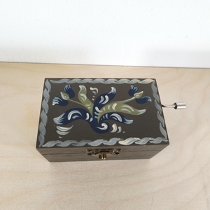 Zenedoboz- kórósi népi mintával - otthon & életmód - dekoráció - asztal és polc dekoráció - zenedoboz - Meska.hu