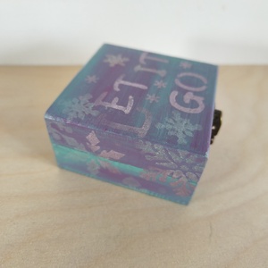 Zenedoboz- karácsonyi jégvarázs- Let it go - otthon & életmód - dekoráció - asztal és polc dekoráció - zenedoboz - Meska.hu