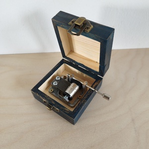 Zenedoboz- Platform 9 3/4 HP - otthon & életmód - dekoráció - asztal és polc dekoráció - zenedoboz - Meska.hu