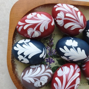 Kézzel festett fa tojás 8 db vegyes - otthon & életmód - dekoráció - asztal és polc dekoráció - asztaldísz - Meska.hu