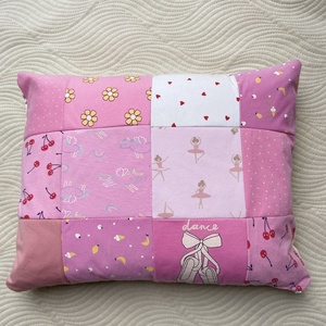  Gyerek párna. Díszpárna, emlékpárna, gyerekruhákból, Otthon & Életmód, Lakástextil, Párna & Párnahuzat, , MESKA