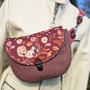 Testtáska,Enani táska  - Meska.hu