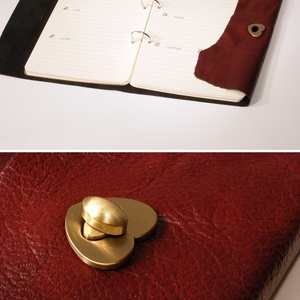 Puha borítós, bordó valódi bőr mappa, monogrammal, névvel személyessé tehető. Gyűrűs mappa 2018-as naptárral -  - Meska.hu