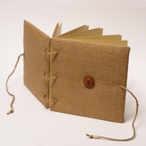 Fotóalbum, scrapbook album, rusztikus album párnázott zsákvászon borító, bőrgomb - otthon & életmód - papír, írószer - album & fotóalbum - Meska.hu