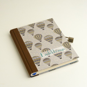 Emlékkönyv lakattal, két kulccsal. Kulcsos könyv, titkos napló kisfiúknak, fiús, léghajós borítóval, kézzel fűzött -  - Meska.hu