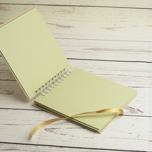 Egyedi felirattal, névvel is kérhető fotóalbum, spirál album, scrapbook. Ajándék Anyák napjára. Vászon borító koszorúval - otthon & életmód - papír, írószer - album & fotóalbum - Meska.hu