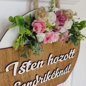 Virágos névre szóló ajtó kopogtató  - otthon & életmód - dekoráció - ajtó- és ablak dekoráció - ajtódísz & kopogtató - Meska.hu