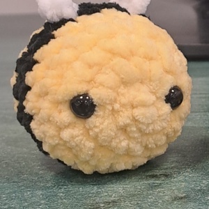 Horgolt méhecske - Meska.hu