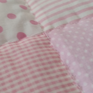 Patchwork takaró párnákkal  - otthon & életmód - lakástextil - ágytakaró - Meska.hu