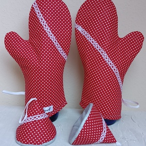  Piros, fehér, tűpöttyös. Edényfogó kesztyű 1pár, és egy pár fedőfogó, fülefogó , - otthon & életmód - konyhafelszerelés, tálalás - konyhai textil - edényfogó & edényfedő - Meska.hu