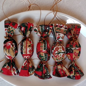 Szaloncukor 5 db piros arany, Karácsony, Adventi díszek, Adventi ablakdekoráció, Varrás, MESKA