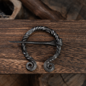 Kovácsolt Acél Ruhatű, Fibula, Ékszer, Kitűző és Bross, Kovácsoltvas, MESKA