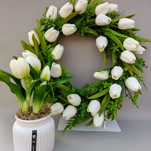 Tulipános ajtódísz, Otthon & Lakás, Dekoráció, Ajtó- és ablak dekoráció, Ajtódísz & Kopogtató, Virágkötés, MESKA