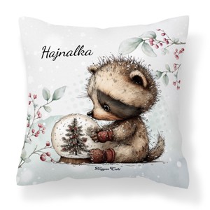 Névvel kérhető - Cuki téli mosómedve hógömbbel mintás párna, Otthon & Életmód, Lakástextil, Párna & Párnahuzat, Díszpárna (belsővel együtt), , MESKA