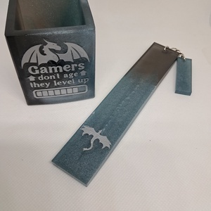 Gamer tolltartó éa könyvjelző, Otthon & Életmód, Papír, írószer, Tolltartó & Ceruzatekercs, Mindenmás, MESKA