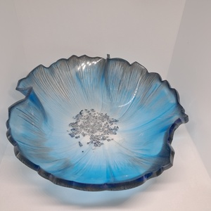 Kézműves epoxigyanta dekor tál � kék-fehér színátmenet ezüst díszítéssel - otthon & életmód - konyhafelszerelés, tálalás - tálalás - kínálótál - Meska.hu