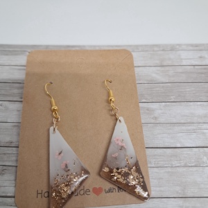 Karamell�arany epoxigyanta fülbevaló virágokkal � elegáns kézműves ékszer - ékszer - fülbevaló - lógó fülbevaló - Meska.hu