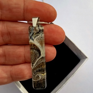 Ezüstös pálcika epoxi medálos nyaklánc - ékszer - nyaklánc - medálos nyaklánc - Meska.hu