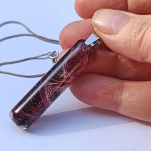 Magenta csillám epoxi medálos nyaklánc, Ékszer, Nyaklánc, Medálos nyaklánc, Ékszerkészítés, MESKA