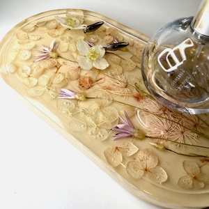 Epoxy ékszertartó szárított virágokkal - ékszer - ékszertartó - ékszerdoboz - Meska.hu